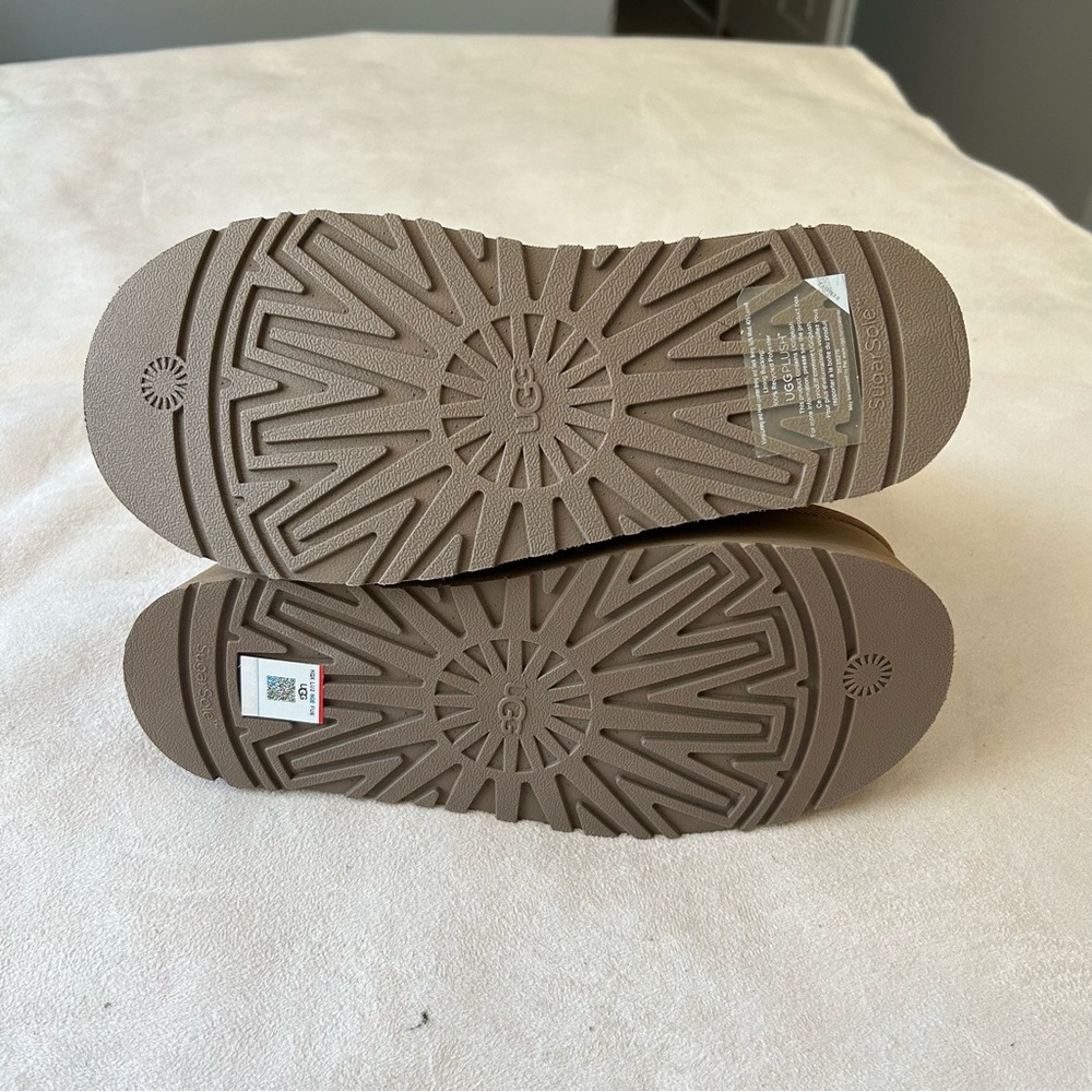 UGG CLASSIC DIPPER PLATFORM BOOT NWT - image 8